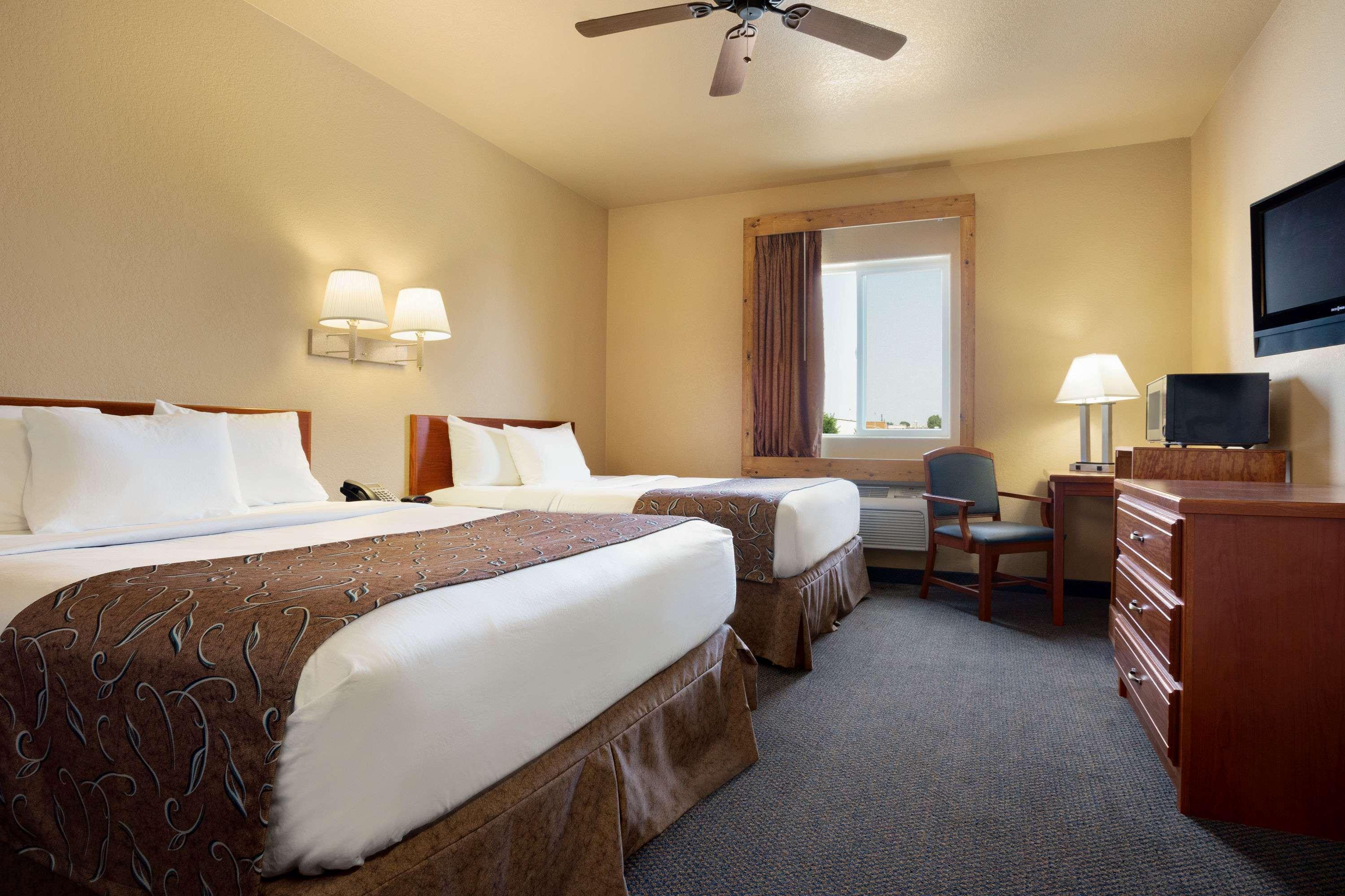 Travelodge By Wyndham Gillette Esterno foto