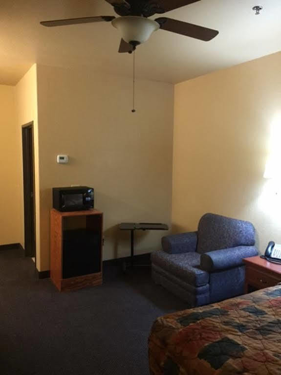 Travelodge By Wyndham Gillette Esterno foto